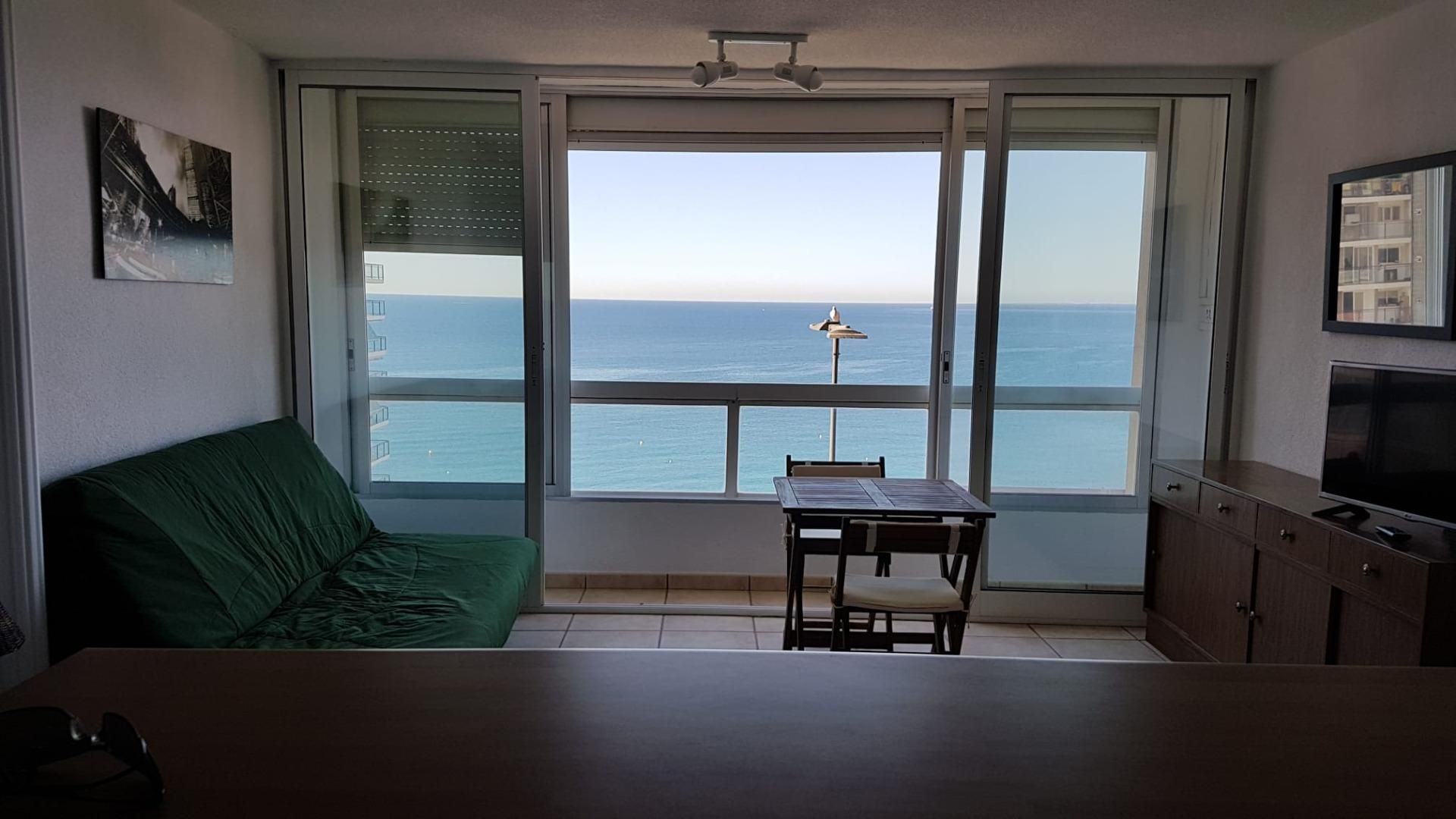 Habitación de Apartamento en venta en Alicante / Alacant con Aire acondicionado