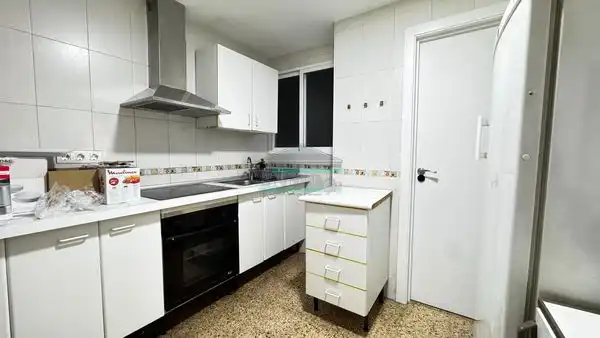 Kitchen of Flat for rent in Granada  with Furnished, TV and Balcony