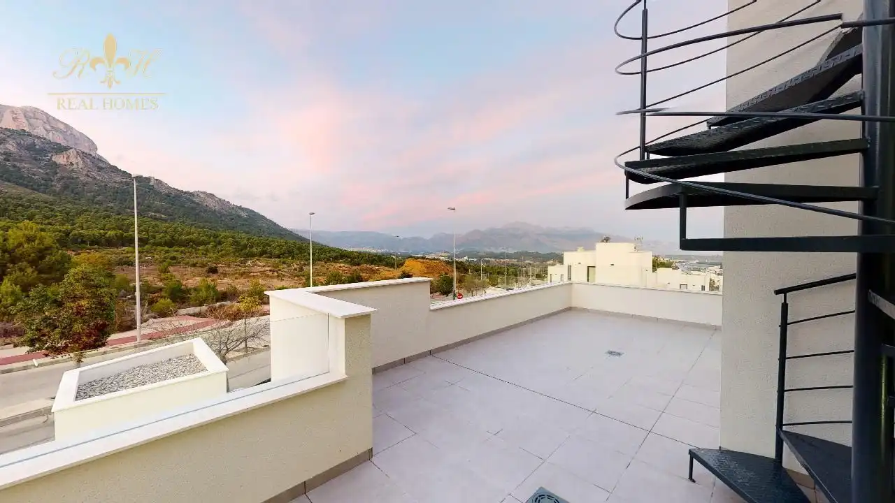 Terraza de Casa o chalet en venta en Polop con Aire acondicionado, Calefacción y Trastero