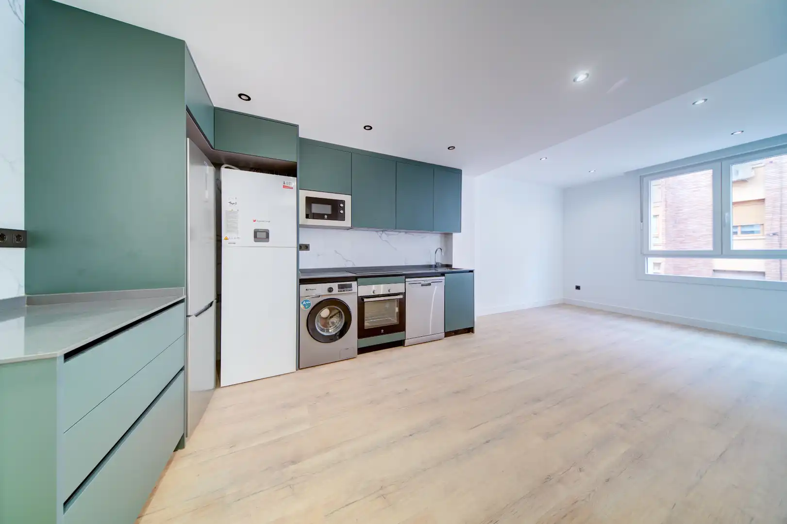 Flat with terrace for sale in Calle de las Delicias 15