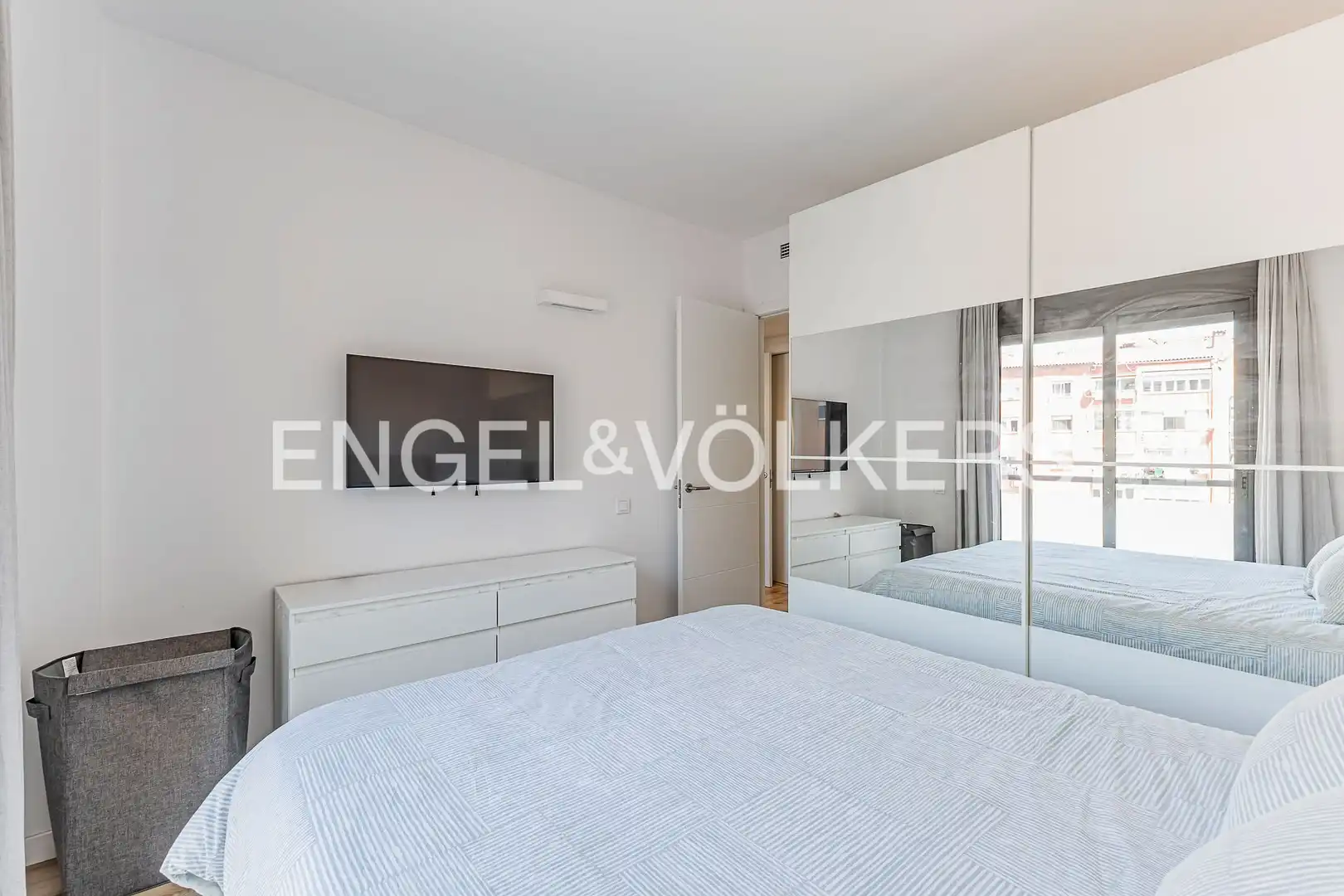 Habitación de Ático en venta en Barcelona con Aire acondicionado, Calefacción y Terraza
