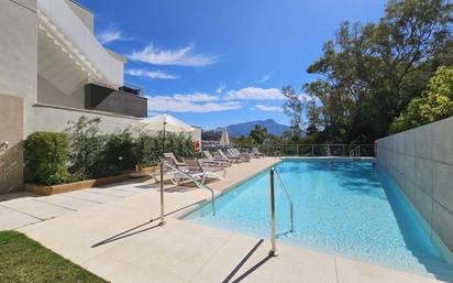 Swimming pool of Apartment for sale in Benahavís  with Air Conditioner, Terrace and Swimming Pool