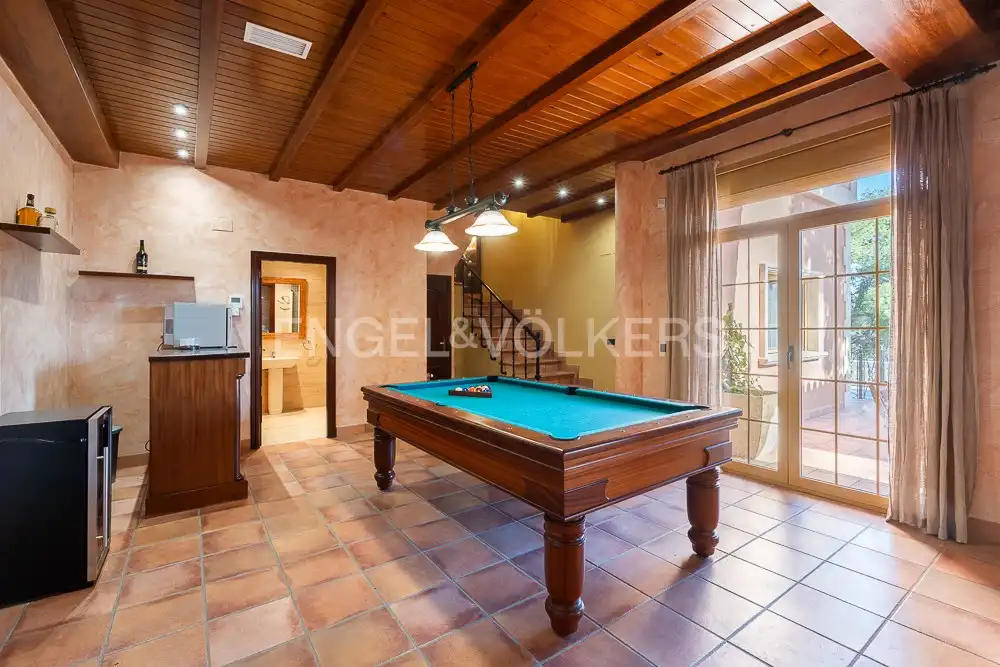 Vista exterior de Casa o xalet en venda en Sagunto / Sagunt amb Calefacció, Jardí privat i Parquet