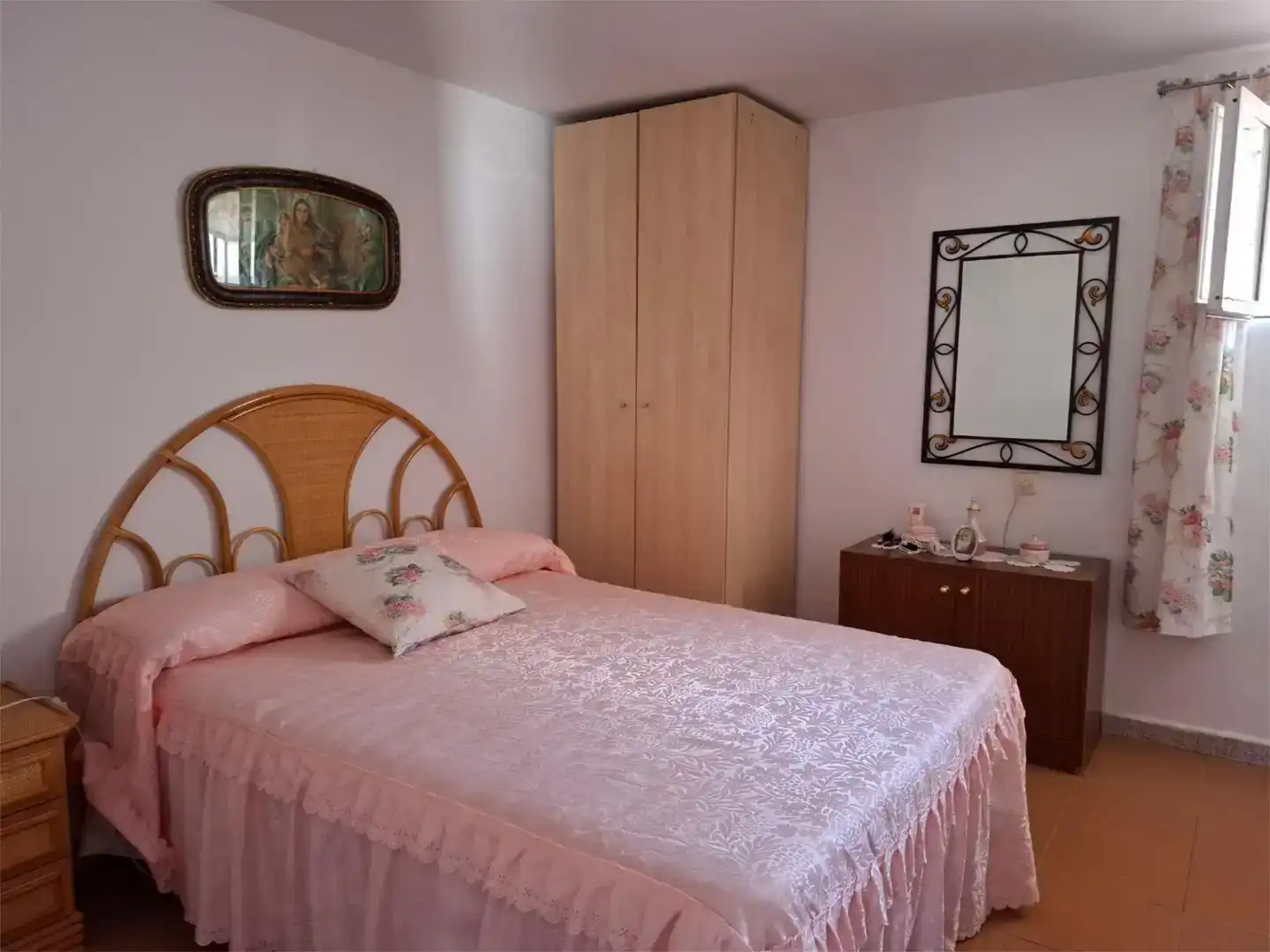 Dormitori de Finca rústica en venda en Almogía