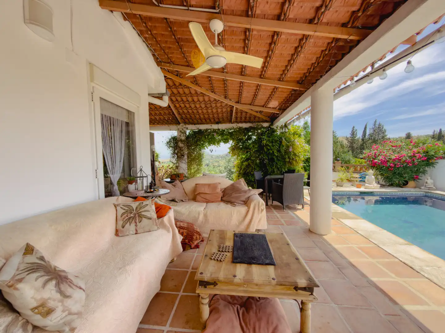 Terraza de Finca rústica en venta en Coín con Aire acondicionado, Trastero y Piscina