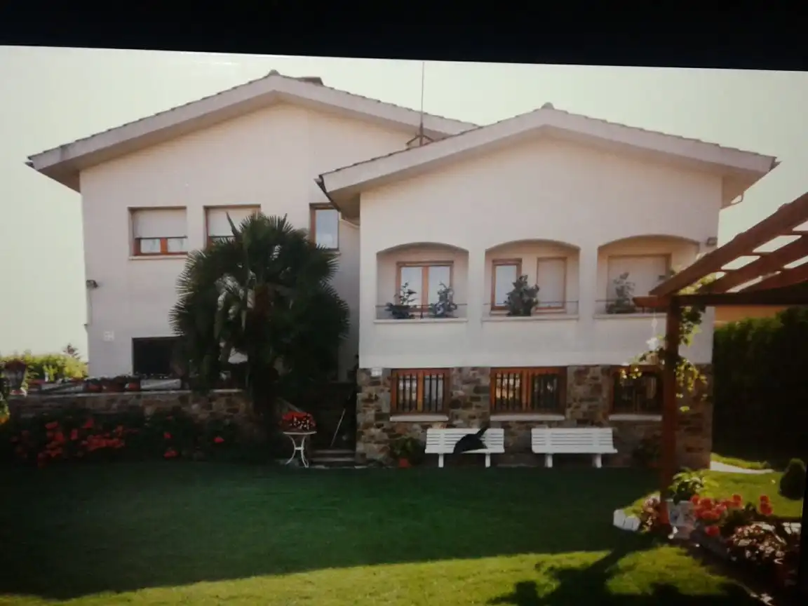 Villa in vendita a Avinguda de Sant Bartomeu del Grau 64, imagen 3