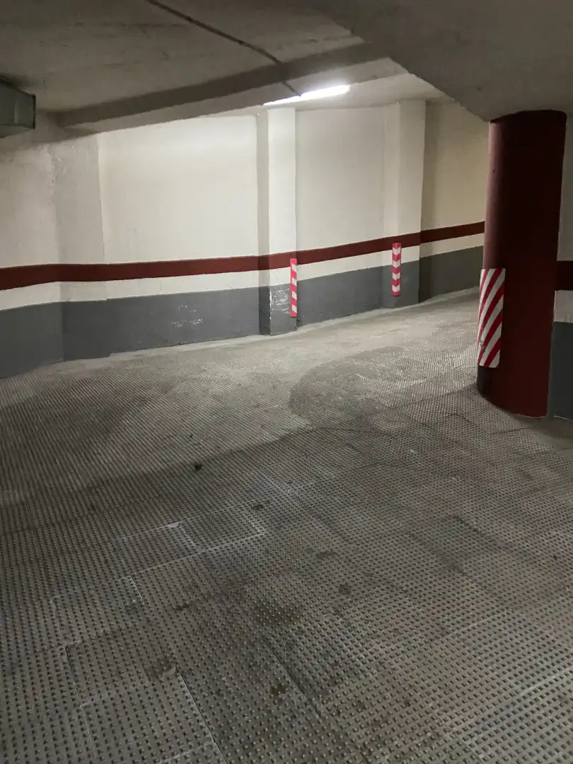 Parking de Piso de alquiler en Málaga con Aire acondicionado, Terraza y Trastero
