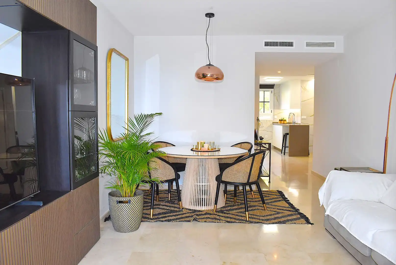 Apartment mit Pool zum Verkauf in Golf Bahía, imagen 9