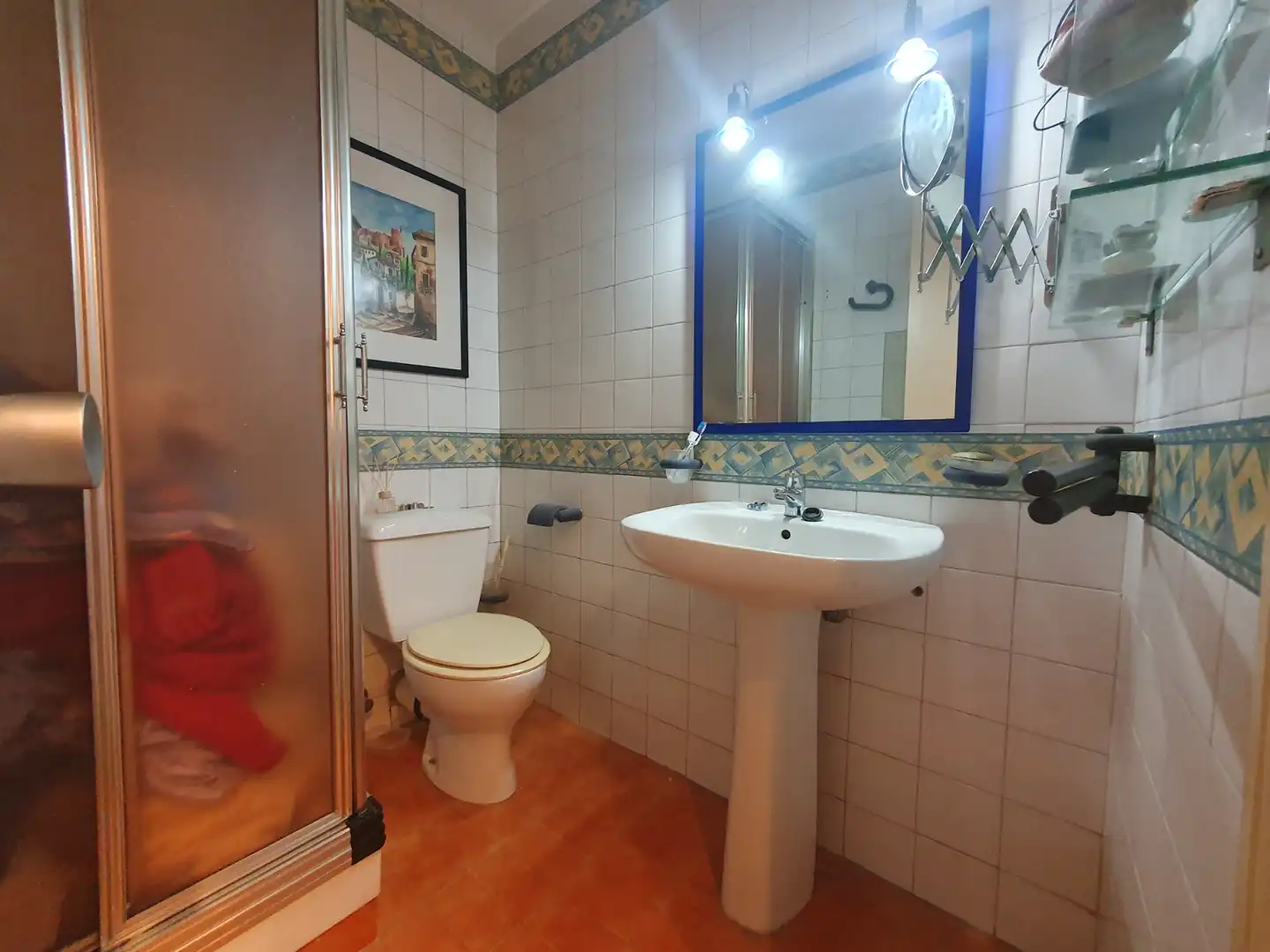 Bany de Pis en venda en San Sebastián de los Reyes amb Calefacció, Jardí privat i Moblat