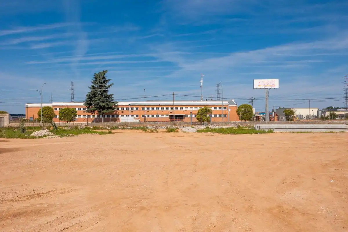 Vista exterior de Terreny industrial en venda en Marchamalo