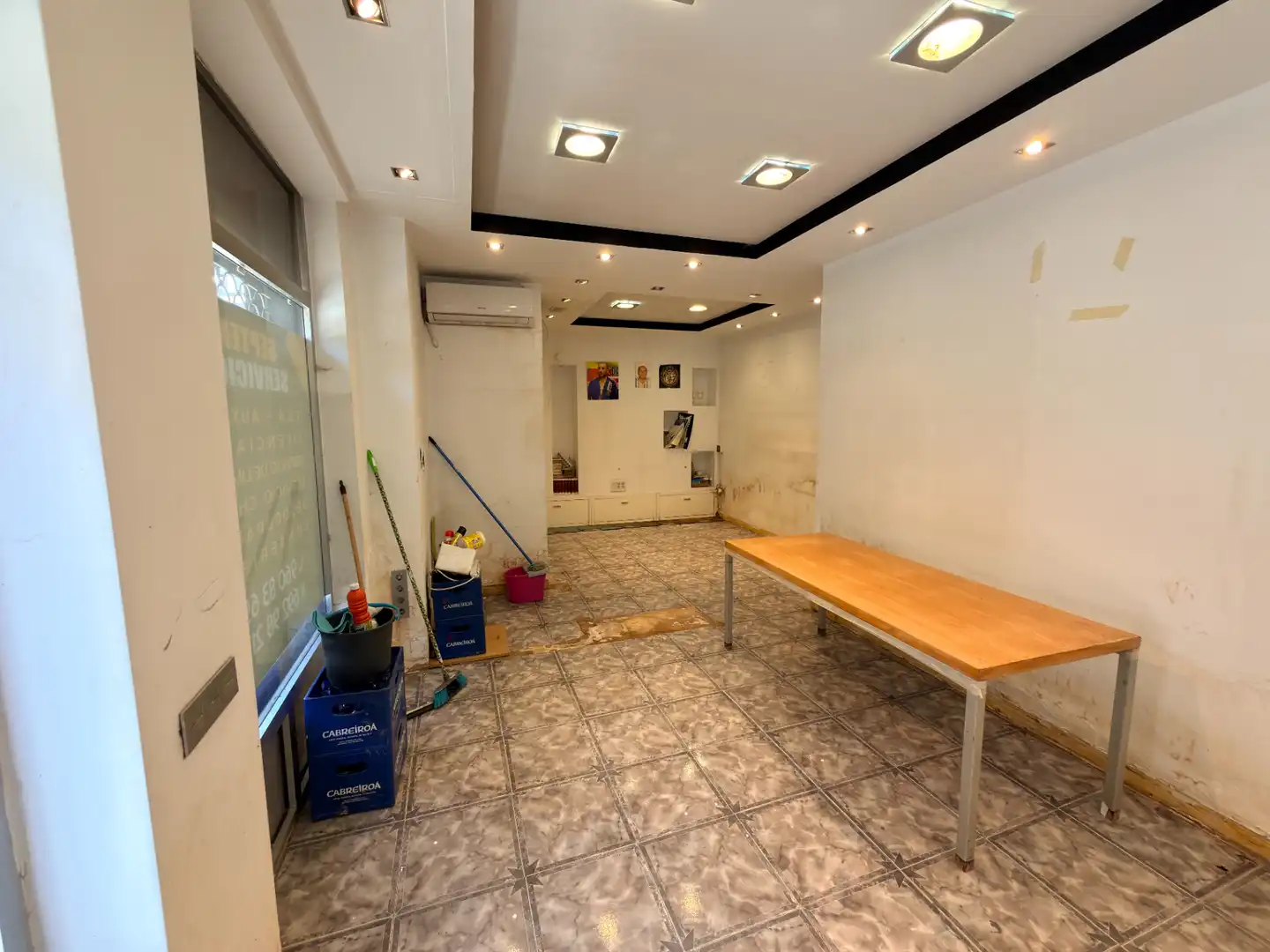 Office for sale in Valencia  with Air Conditioner, Heating and Alarm