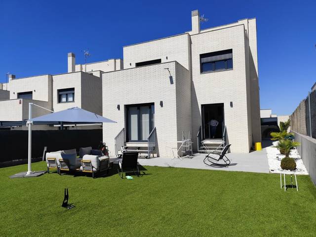 Casa-chalet en Venta en Urbanización el Mediterráneo