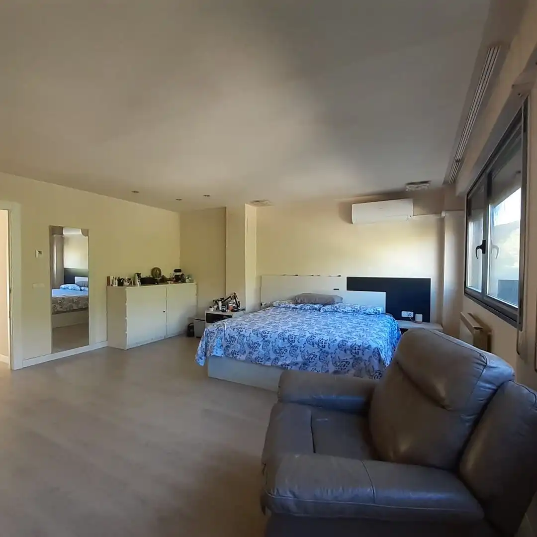 Einfamilien-Reihenhaus zum Verkauf in Esteribar mit Heizung, Privatgarten und Terrasse