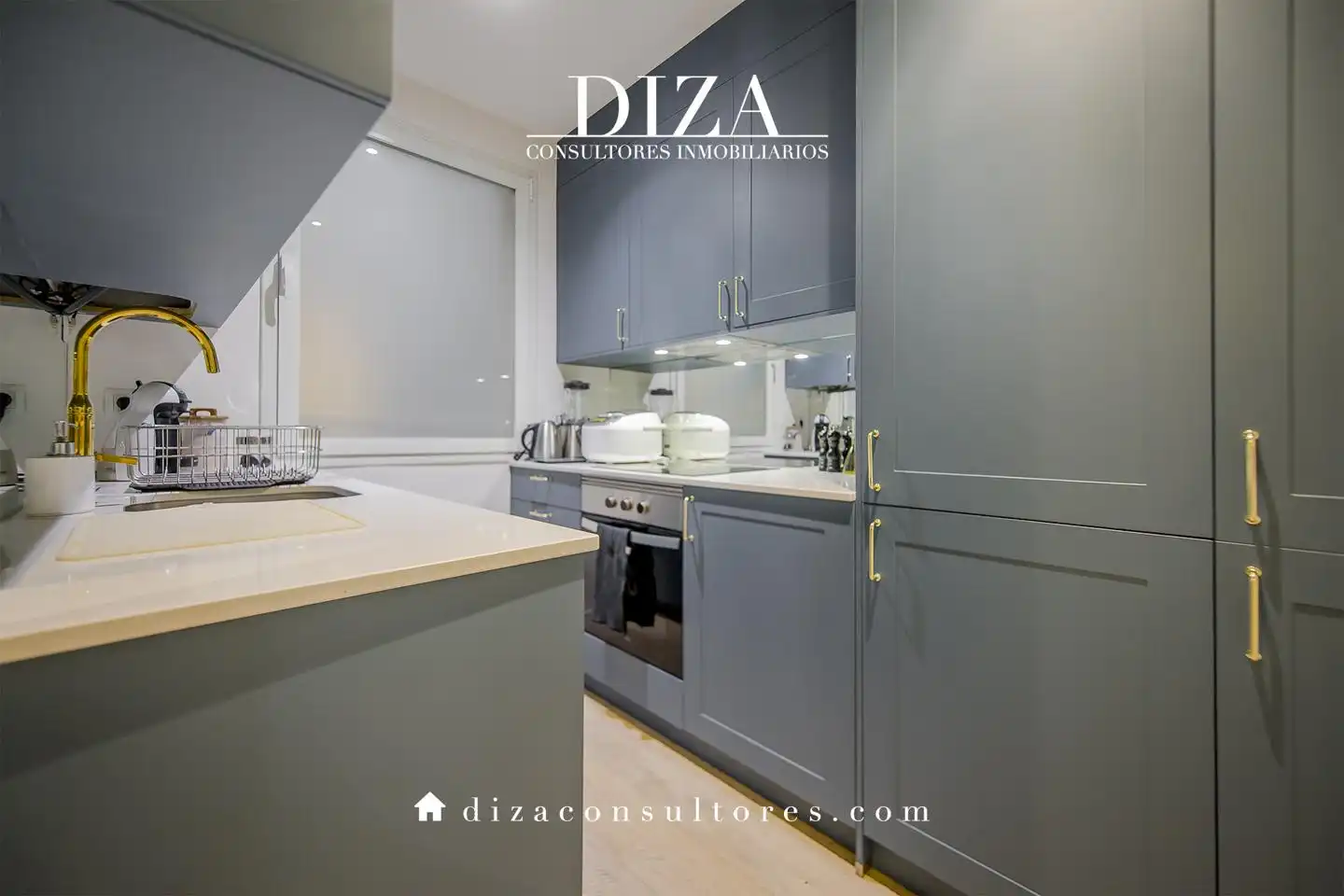 Kitchen of Apartments for sale in Madrid  with Air Conditioner and Heating