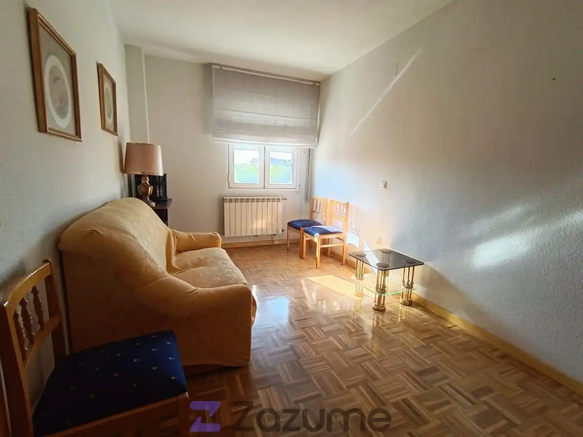 Sala de estar de Piso de alquiler en Torrijos con Calefacción, Parquet y Amueblado