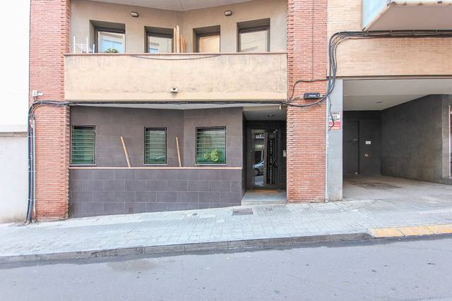 Piso en Venta en C/ Estanislau Figueras   en Cementiri Vell