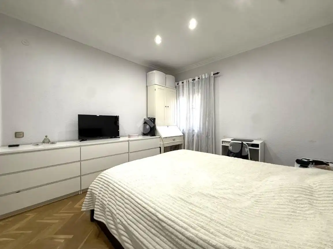 Habitación de Piso en venta en Madrid con Calefacción