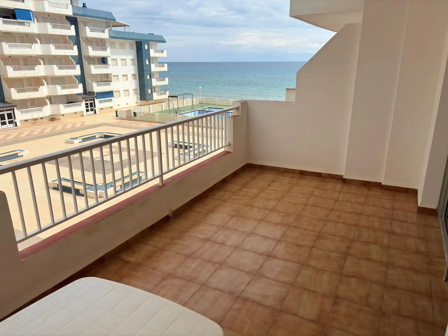 Terrassa de Apartament de lloguer en La Manga del Mar Menor amb Terrassa, Moblat i Piscina comunitària
