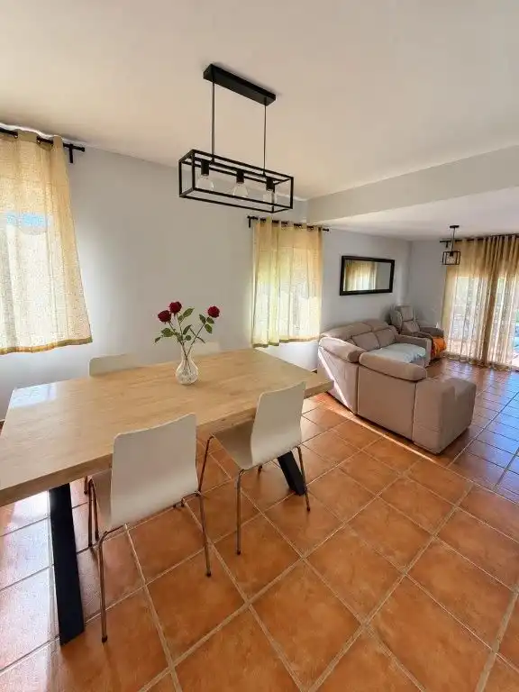 Menjador de Casa o xalet en venda en Puigdàlber, Barcelona