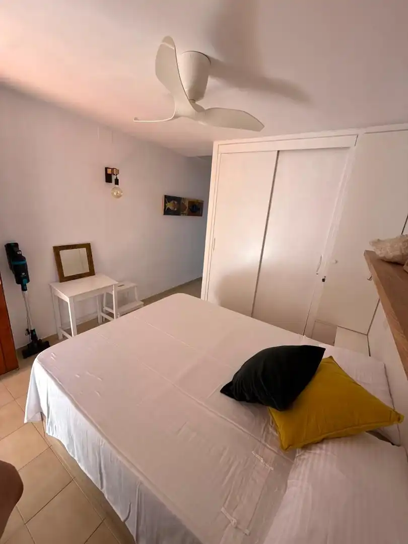 Habitación de Apartamento en venta en Roses con Terraza y Trastero