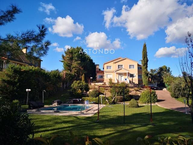 Casa-chalet en Alquiler en Embajador en Ciudalcampo