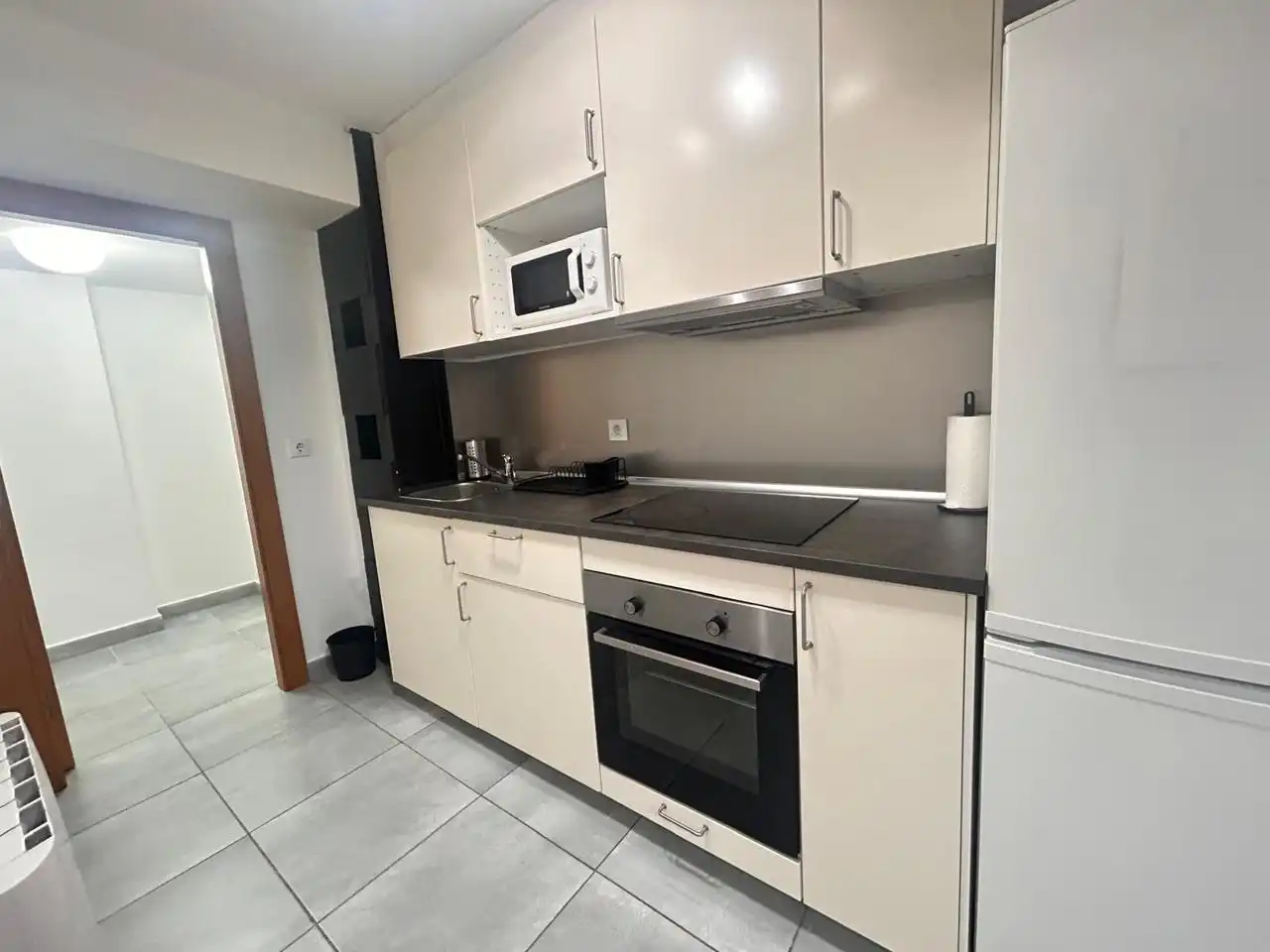 Cocina de Piso de alquiler en Gijón  con Calefacción y Amueblado