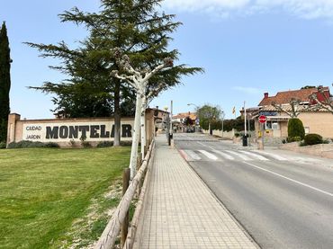 Terrenos y solares en venta en Calle Rio Cañamares 104