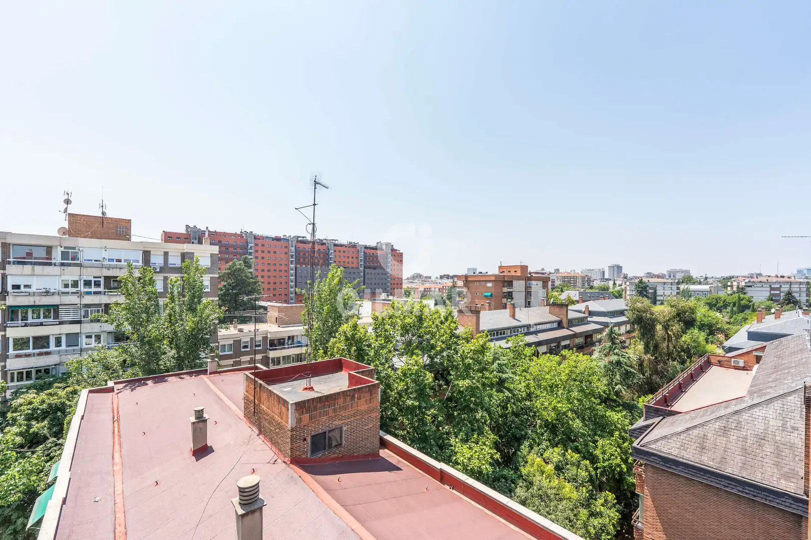Vista exterior de Piso en venta en Madrid con Calefacción, Trastero y Balcón