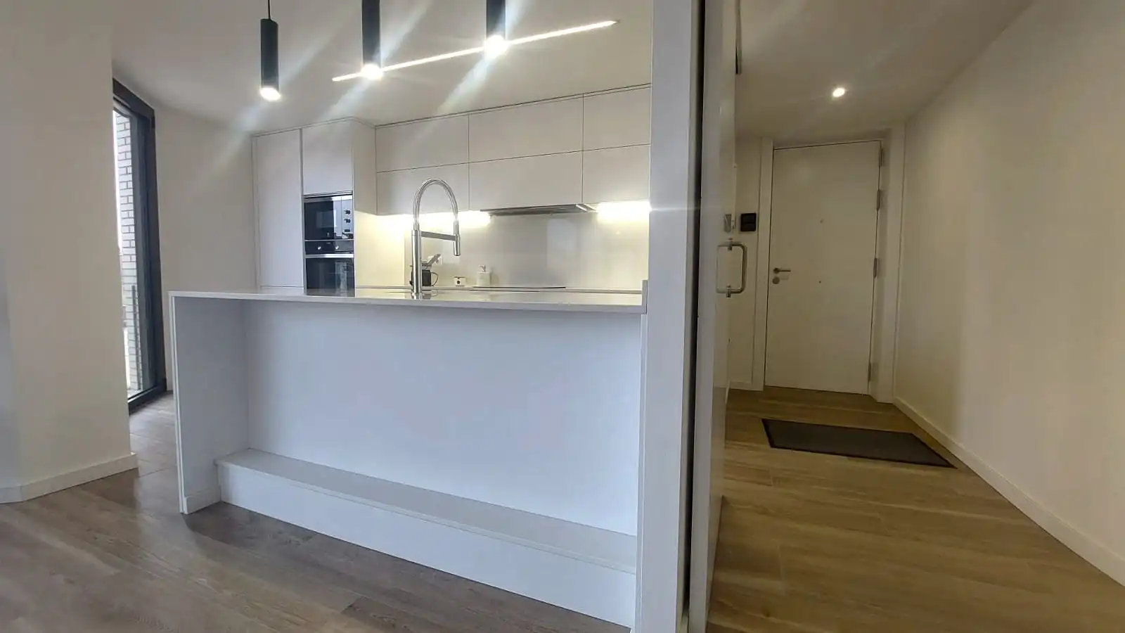 Cuina de Pis en venda en Vic amb Aire condicionat, Calefacció i Terrassa