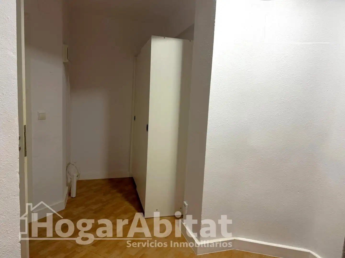 Habitación de Piso en venta en Valencia con Calefacción y Balcón