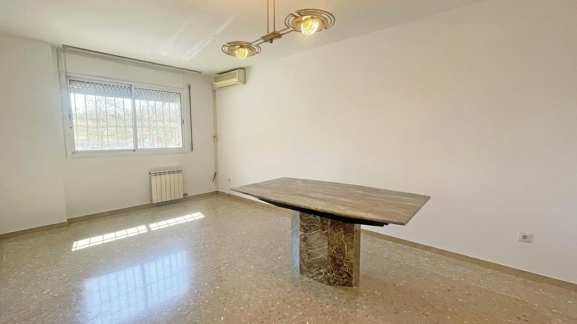 Bajo en venta en Ponent