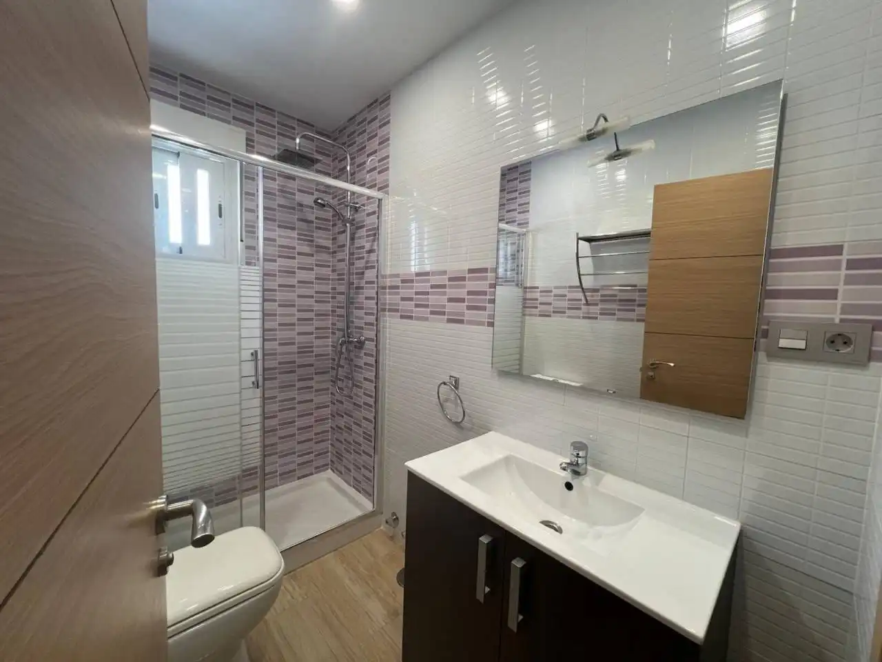 Bathroom of Flat for rent in Toledo  with Air Conditioner, Heating and Terrace