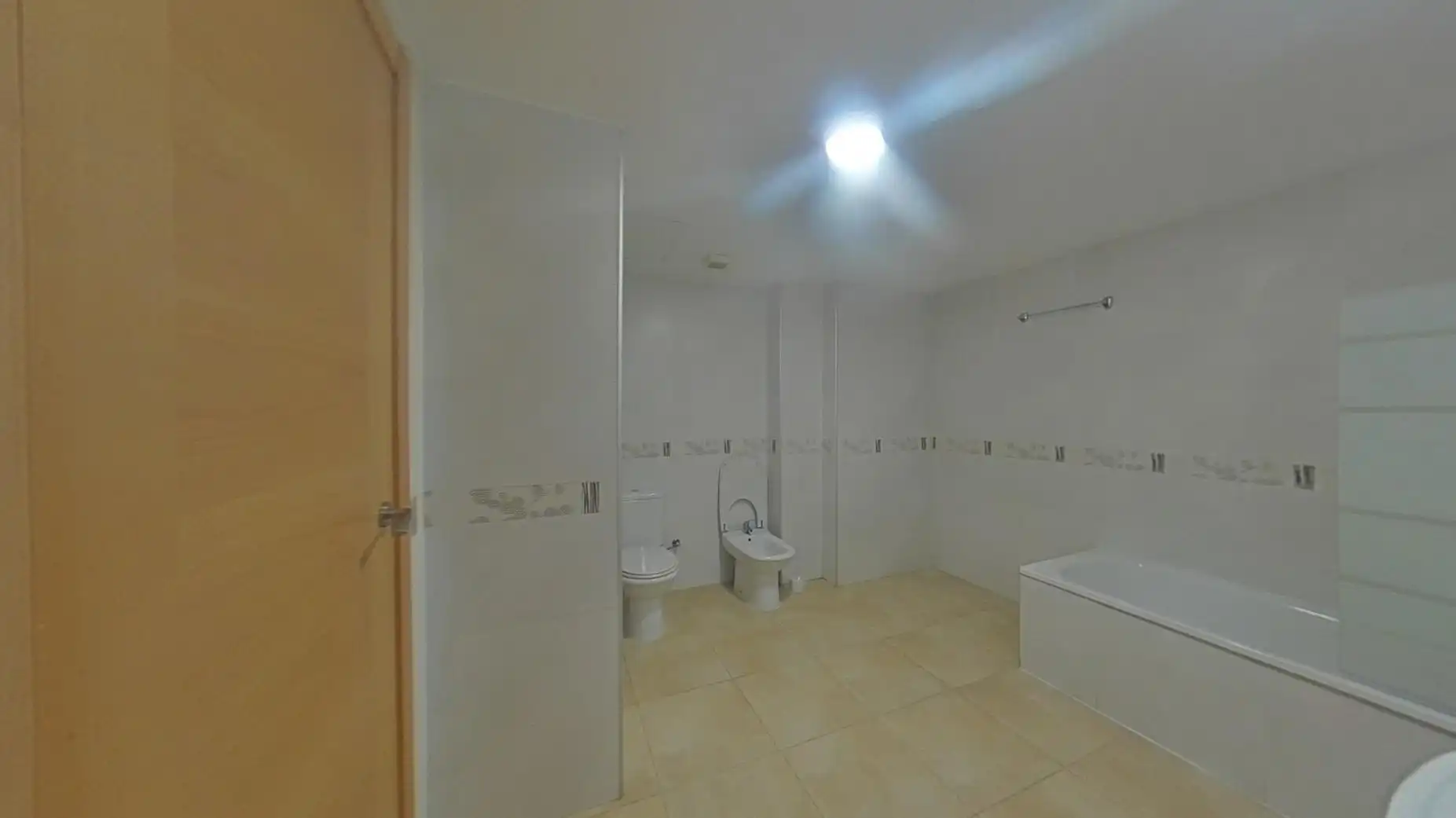 Bathroom of Duplexes for sale in Santa Coloma de Gramenet  with Heating