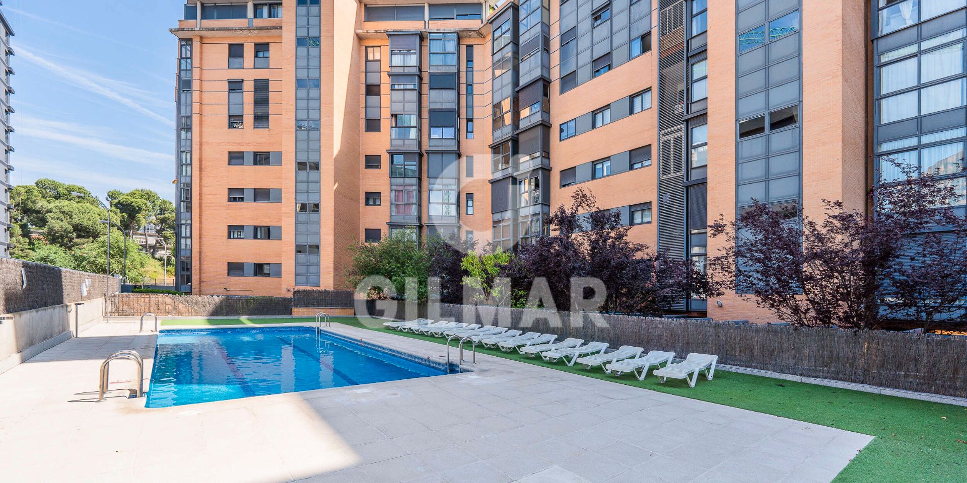 Swimming pool of Flat for sale in  Madrid Capital  with Air Conditioner, Storage room and Furnished