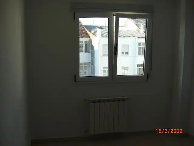 Habitación de Piso de alquiler en Ferrol con Calefacción, Parquet y Horno