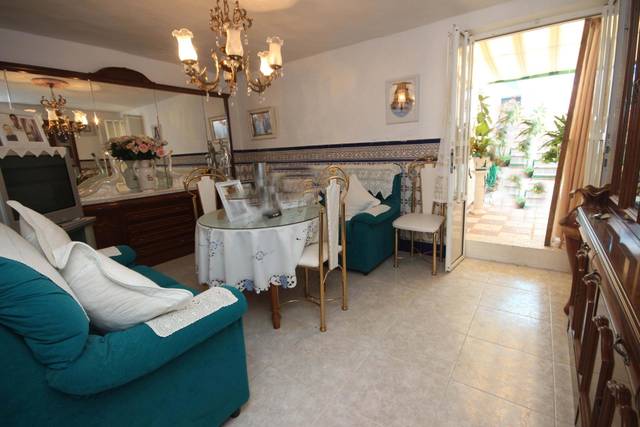 Casa-chalet en Venta en Calle ISAAC PERAL en Torremayor