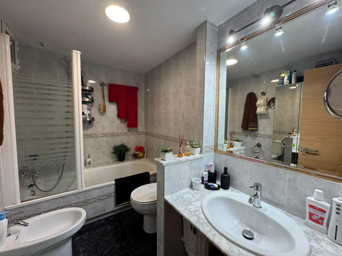 Bany de Apartament de lloguer en El Campello amb Aire condicionat, Calefacció i Moblat