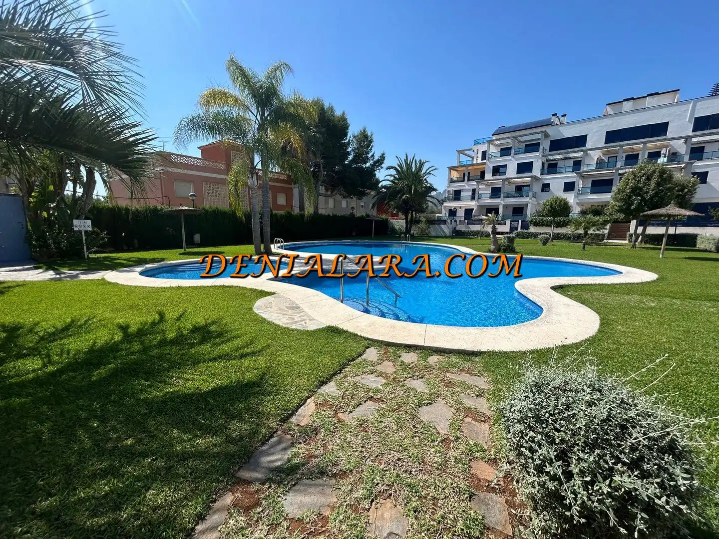 Jardín de Ático en venta en Dénia con Aire acondicionado, Terraza y Trastero