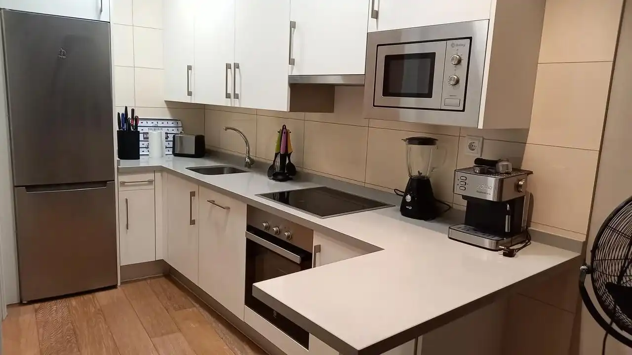 Cuina de Apartament en venda en Salamanca amb Calefacció