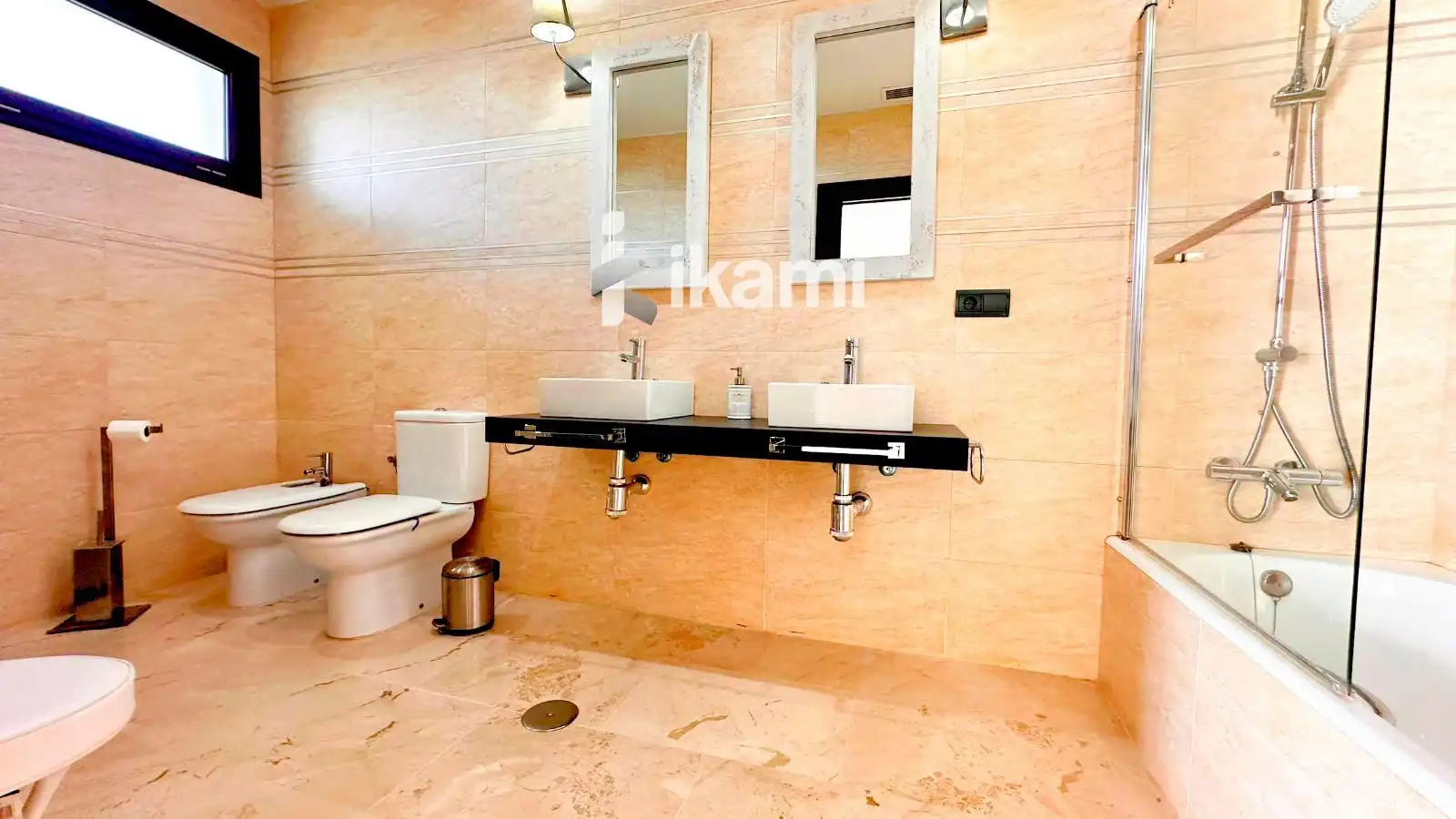 Baño de Casa o chalet en venta en La Alcaidesa con Aire acondicionado, Calefacción y Terraza