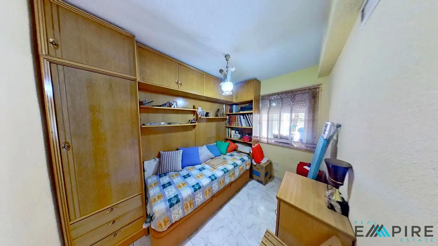 Bedroom of Flat for sale in Parla  with Air Conditioner, Heating and Terrace