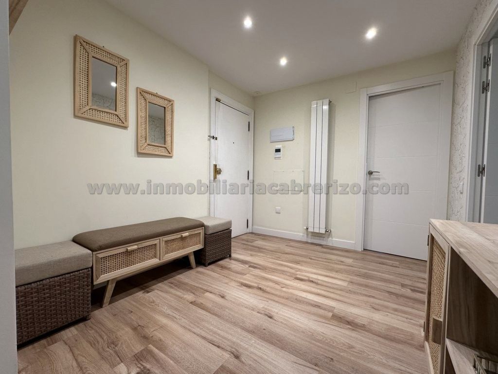 Flat for sale in Gran Vía Juan Carlos I, Gran Via, Centro
