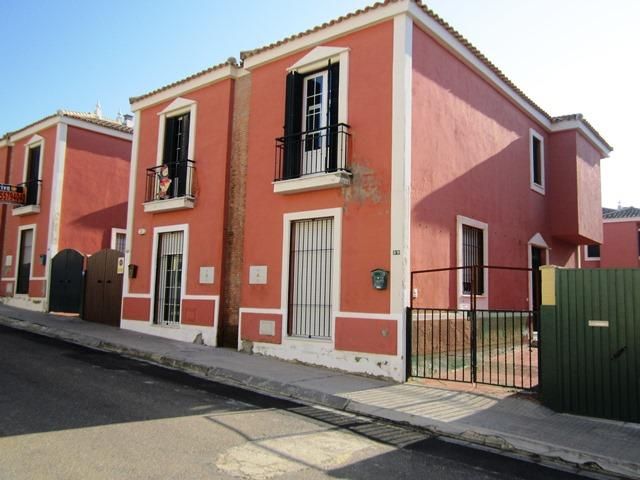Vista exterior de Casa adosada en venda en Burguillos