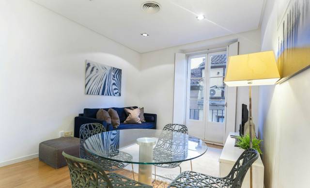 Piso en Alquiler en N/A en Sol