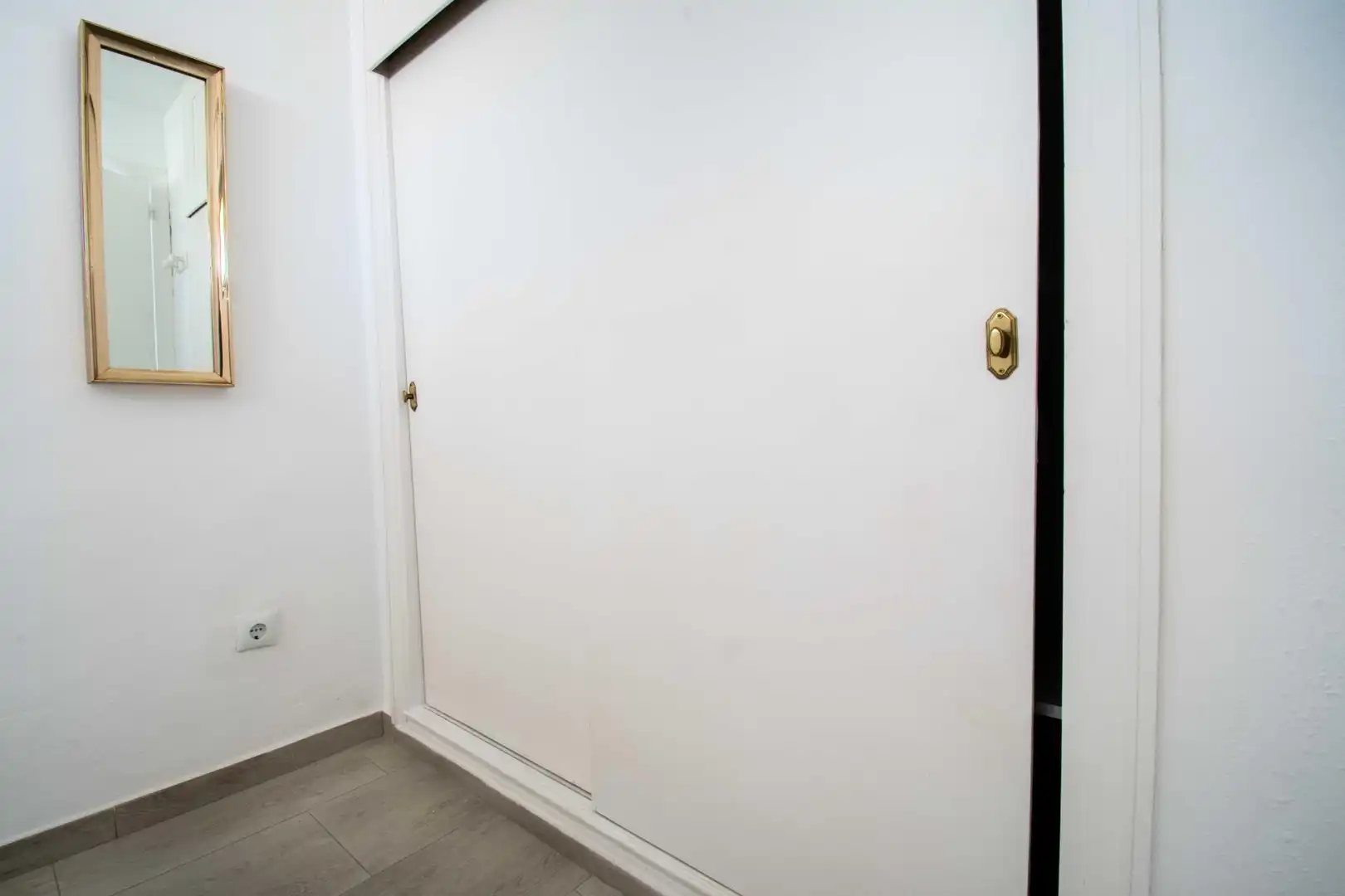 Dormitori de Apartament en venda en Benidorm amb Piscina
