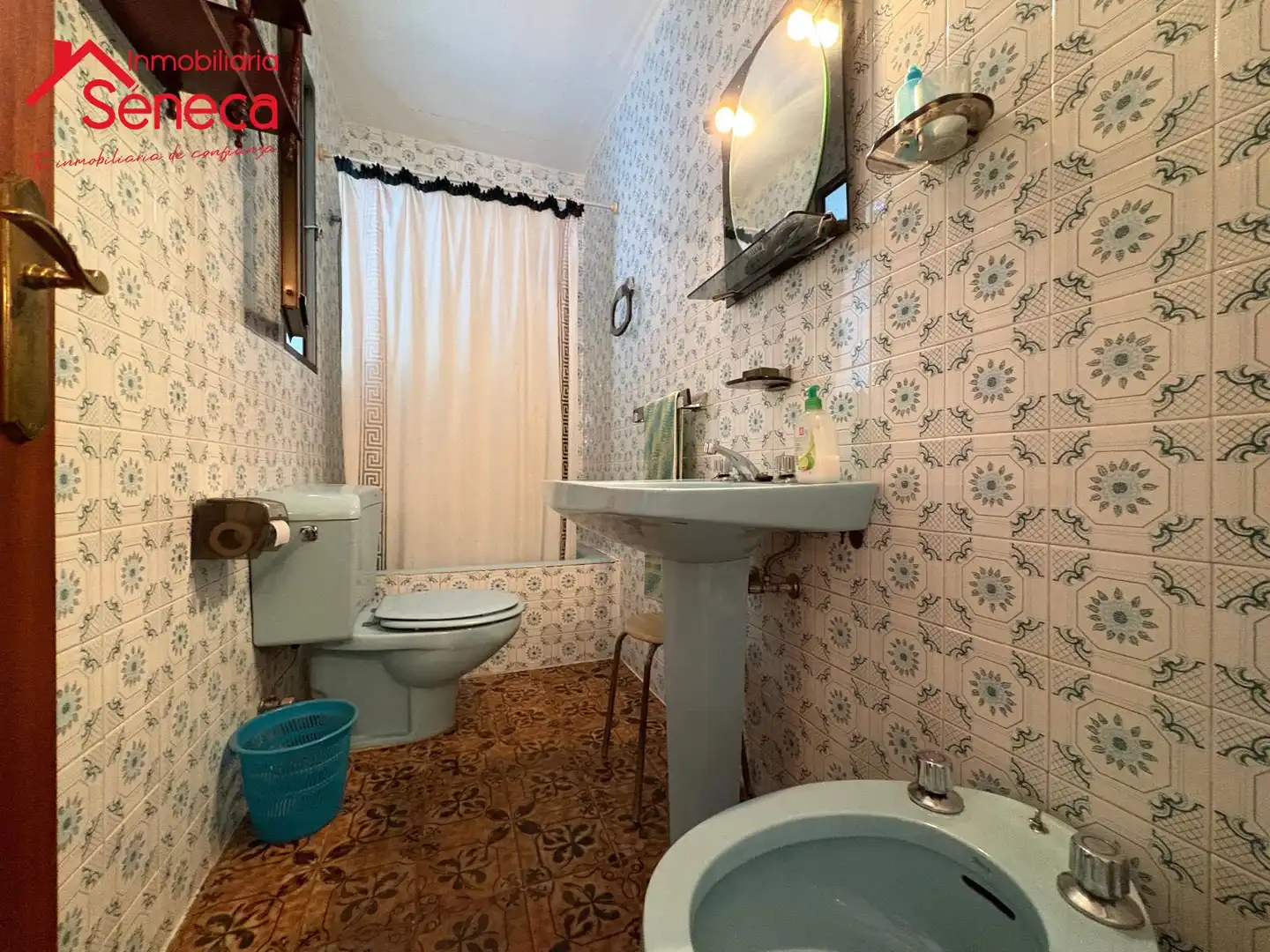 Baño de Ático en venta en Córdoba con Aire acondicionado, Calefacción y Trastero