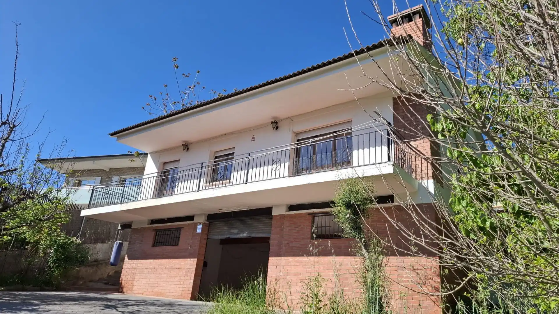 Vista exterior de Casa o chalet en venta en Vallirana con Terraza