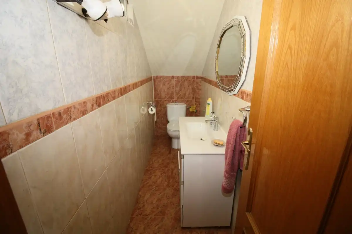 Baño de Casa o chalet en venta en Mombeltrán con Calefacción, Jardín privado y Terraza