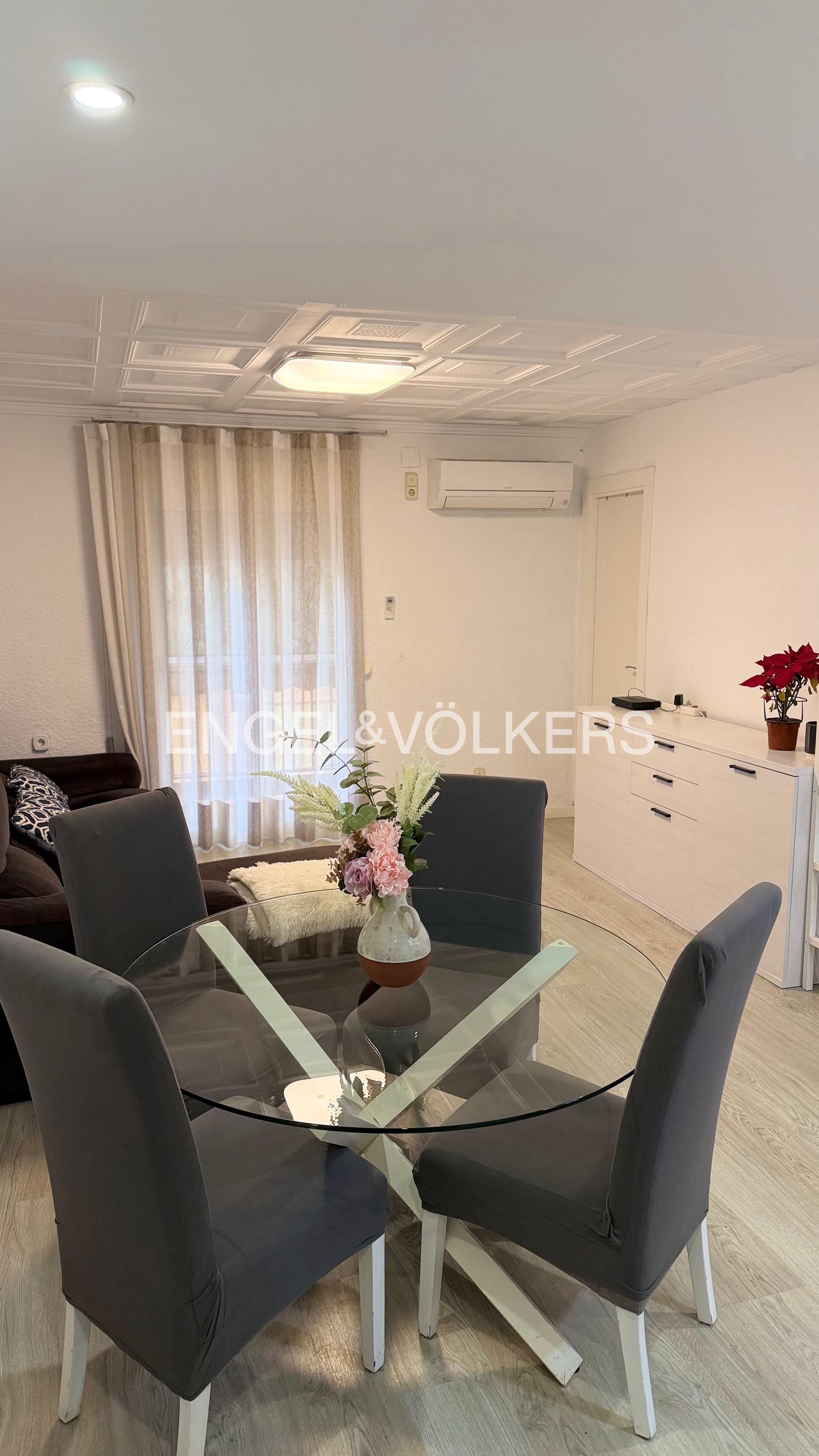 Menjador de Apartament de lloguer en Moncada amb Aire condicionat, Calefacció i Parquet