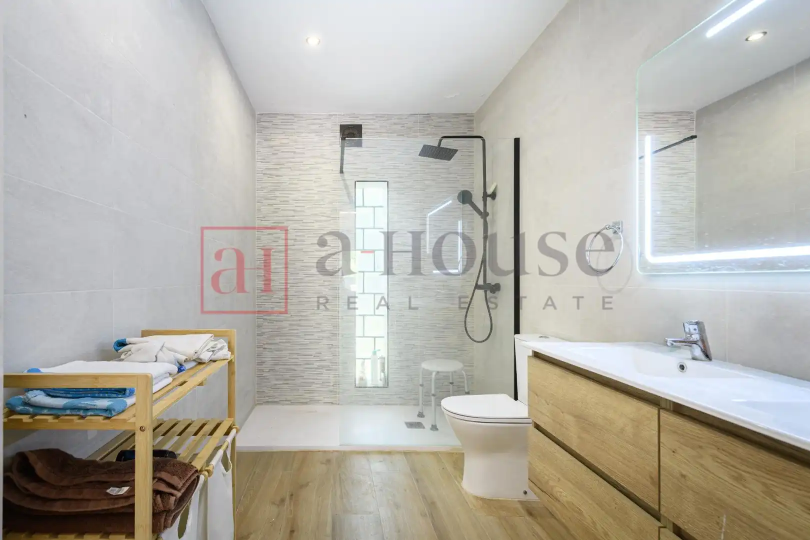Baño de Casa o chalet en venta en Olivella con Parquet, Terraza y Piscina